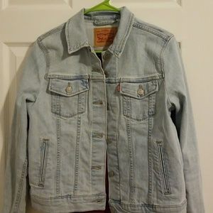New* Levis Jean jacket